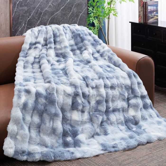 Tie-dye Blue Faux Fur Throw Blanket Soft Furry Fuzzy Warm Plush Fleece Bubble Blanket